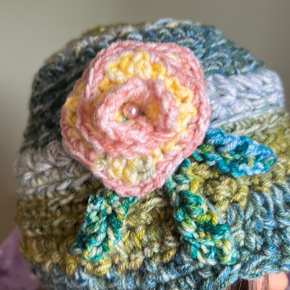 Crochet newsboy medium rose hat soft acrylic yarn new beautiful - Picture 2 of 13